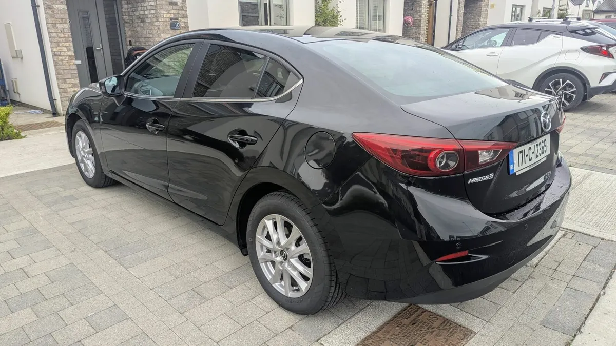 Mazda 3 1.5D Executive S, 2017 - Image 3
