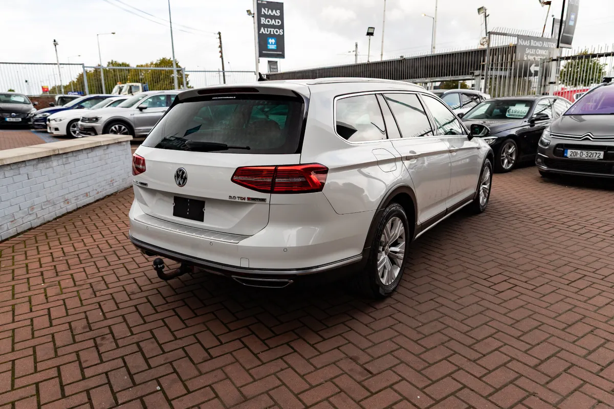VOLKWAGEN PASSAT 2.0TDI 150BHP ALLTRACK EDITION - Image 3