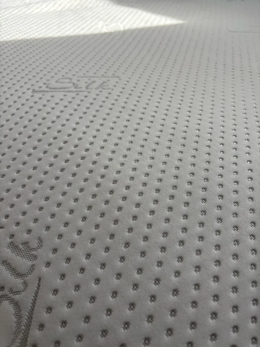 Queen divan & mattress VGC - Image 2