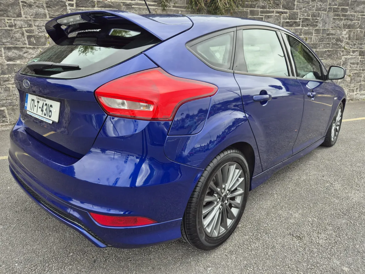17 Ford Focus ST line Only 100Kkms!!! Warranty👍 - Image 4