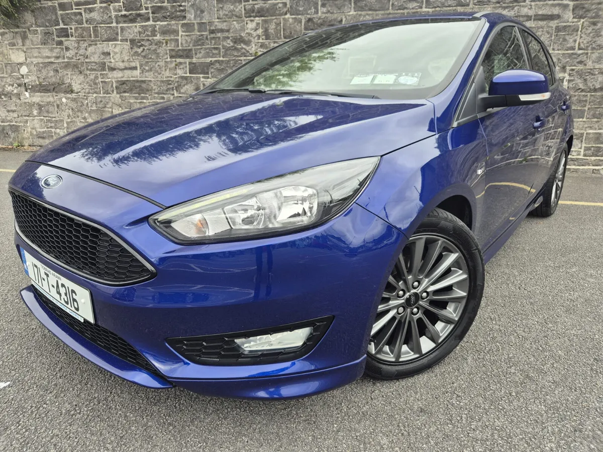 17 Ford Focus ST line Only 100Kkms!!! Warranty👍 - Image 3