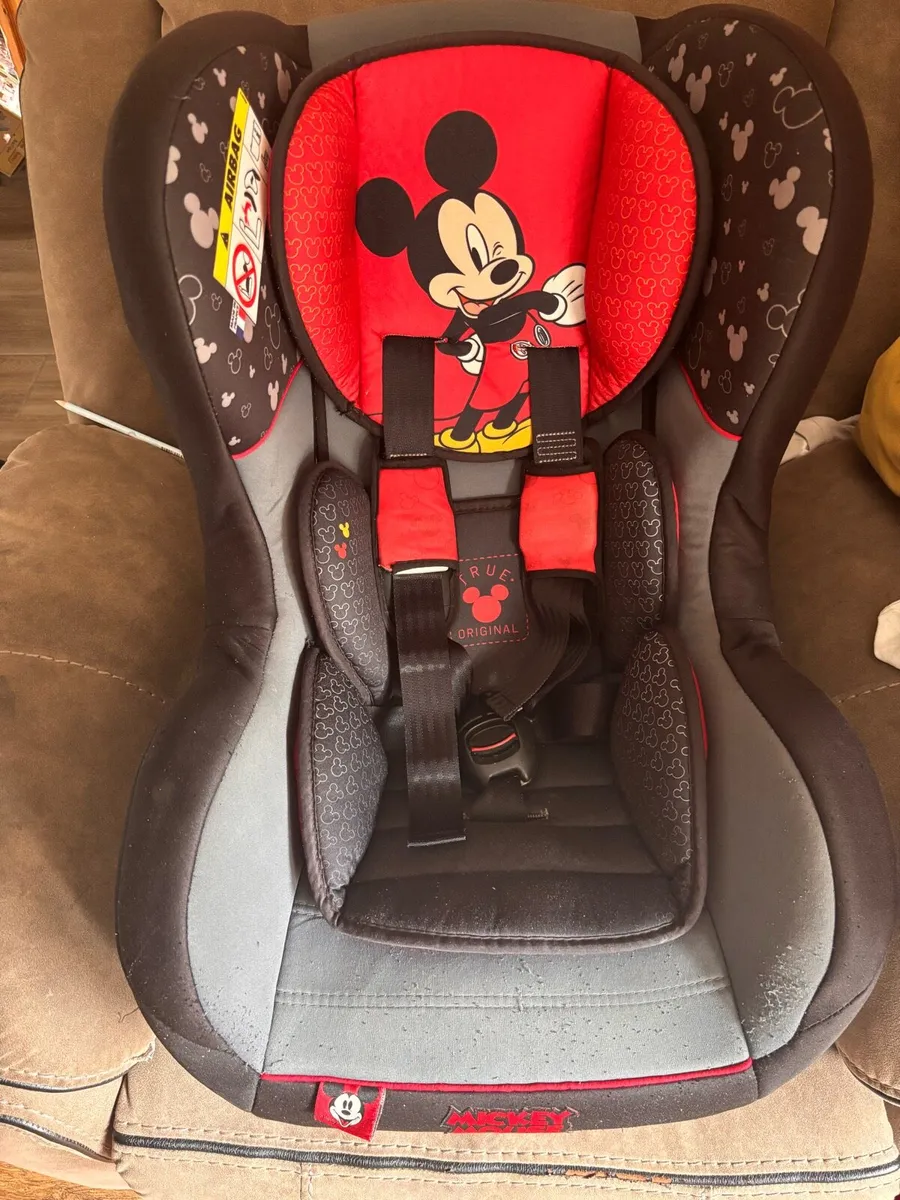 Car seat - Image 1