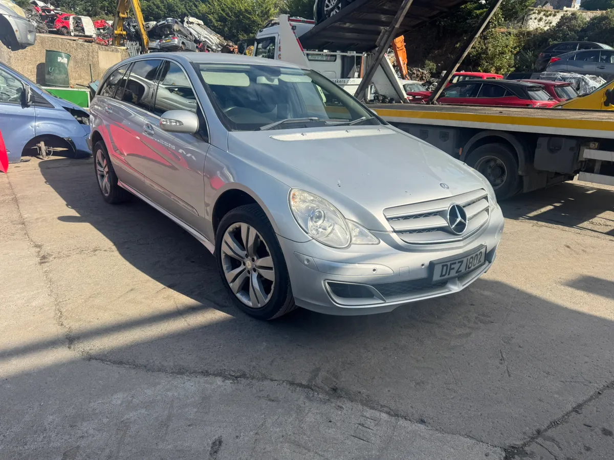 Breaking 2007 Mercedes R-class 3.2cdi - Image 1
