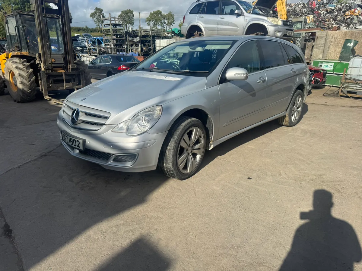 Breaking 2007 Mercedes R-class 3.2cdi - Image 2