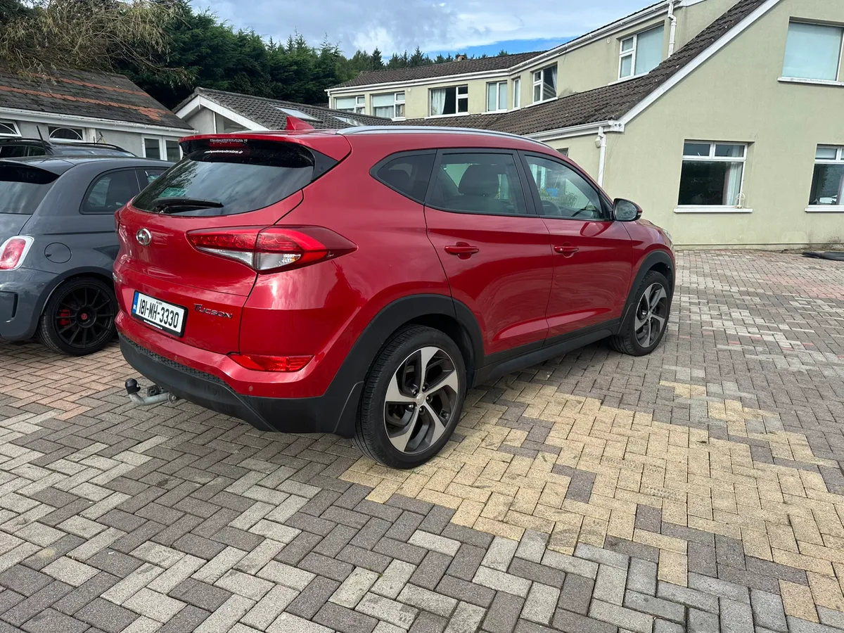 Hyundai Tuscon 1.7 D Executive 2018 - Image 2