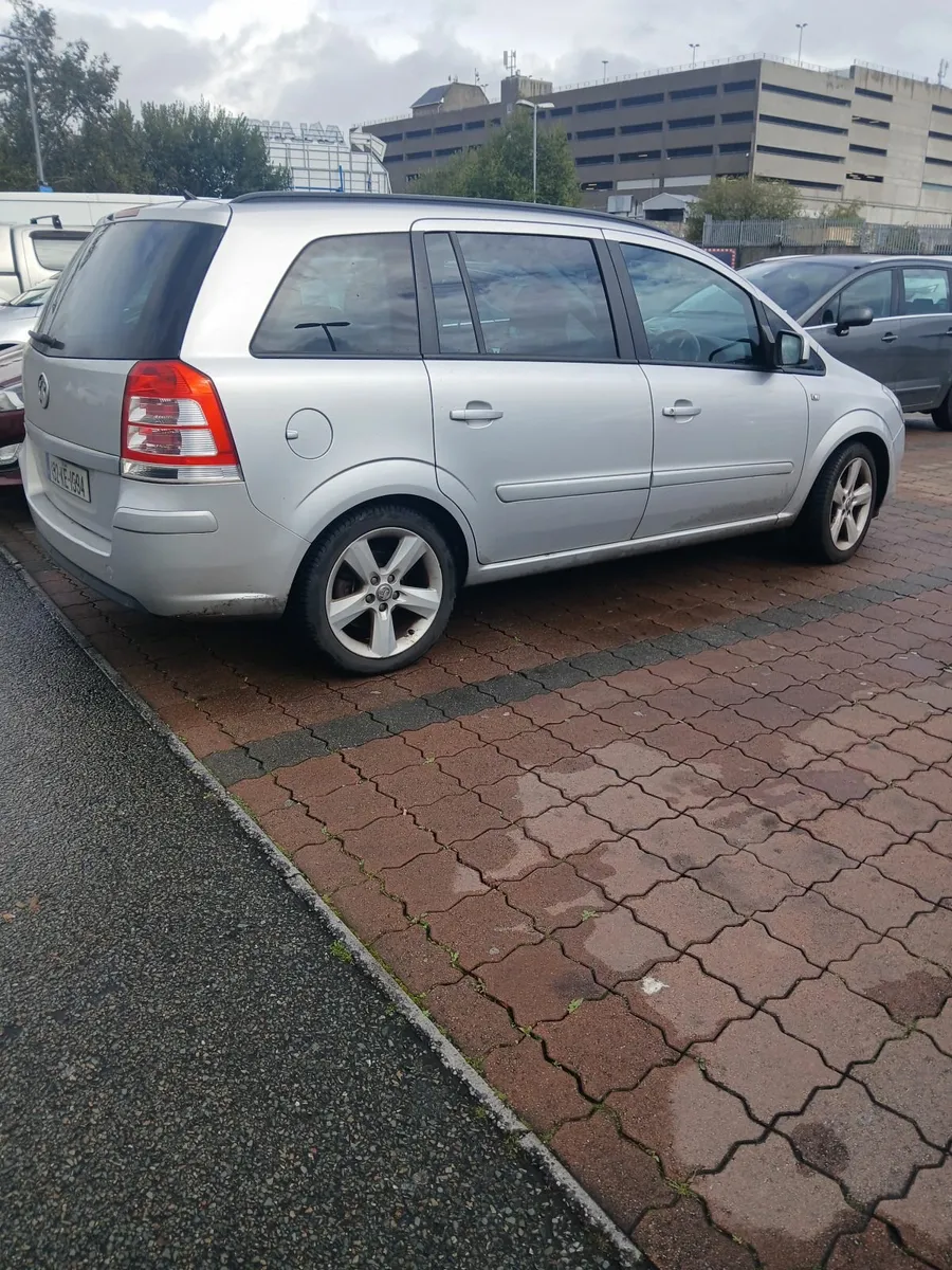 Vauxhall Zafira 2013 - Image 1