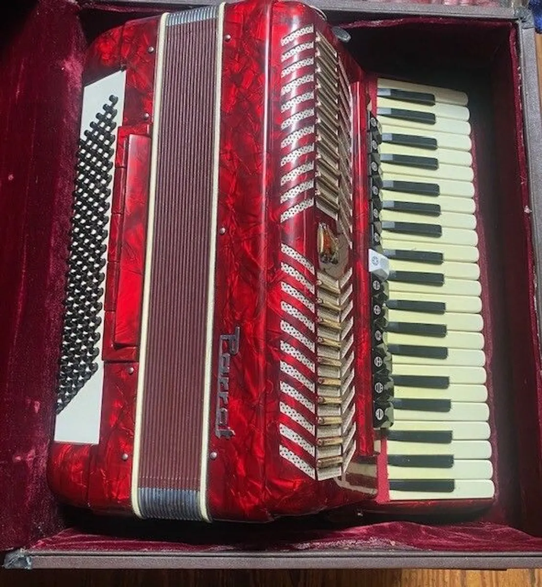 Vintage Parrot Full-Size 120/41 Piano Accordion With Original Case - Image 1