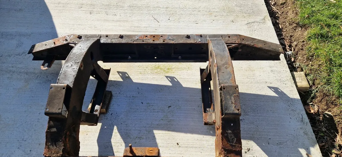 Land Rover Defender Parts - Image 2
