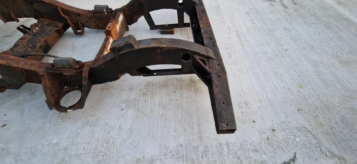 Land Rover Defender Parts - Image 3