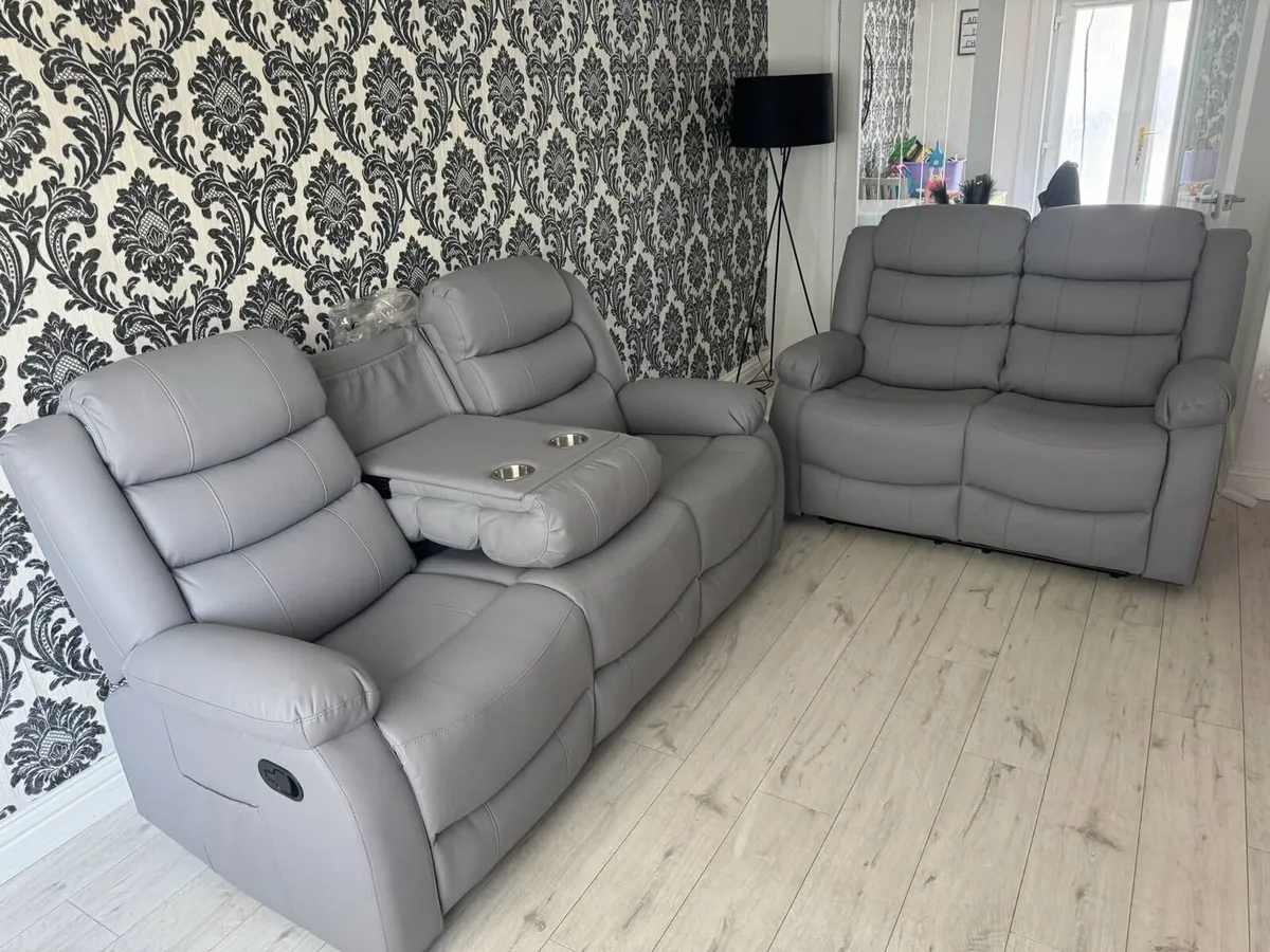 SALE OFFER!! 3+2 Roma Leather Manual Recliner Sofa - Image 1