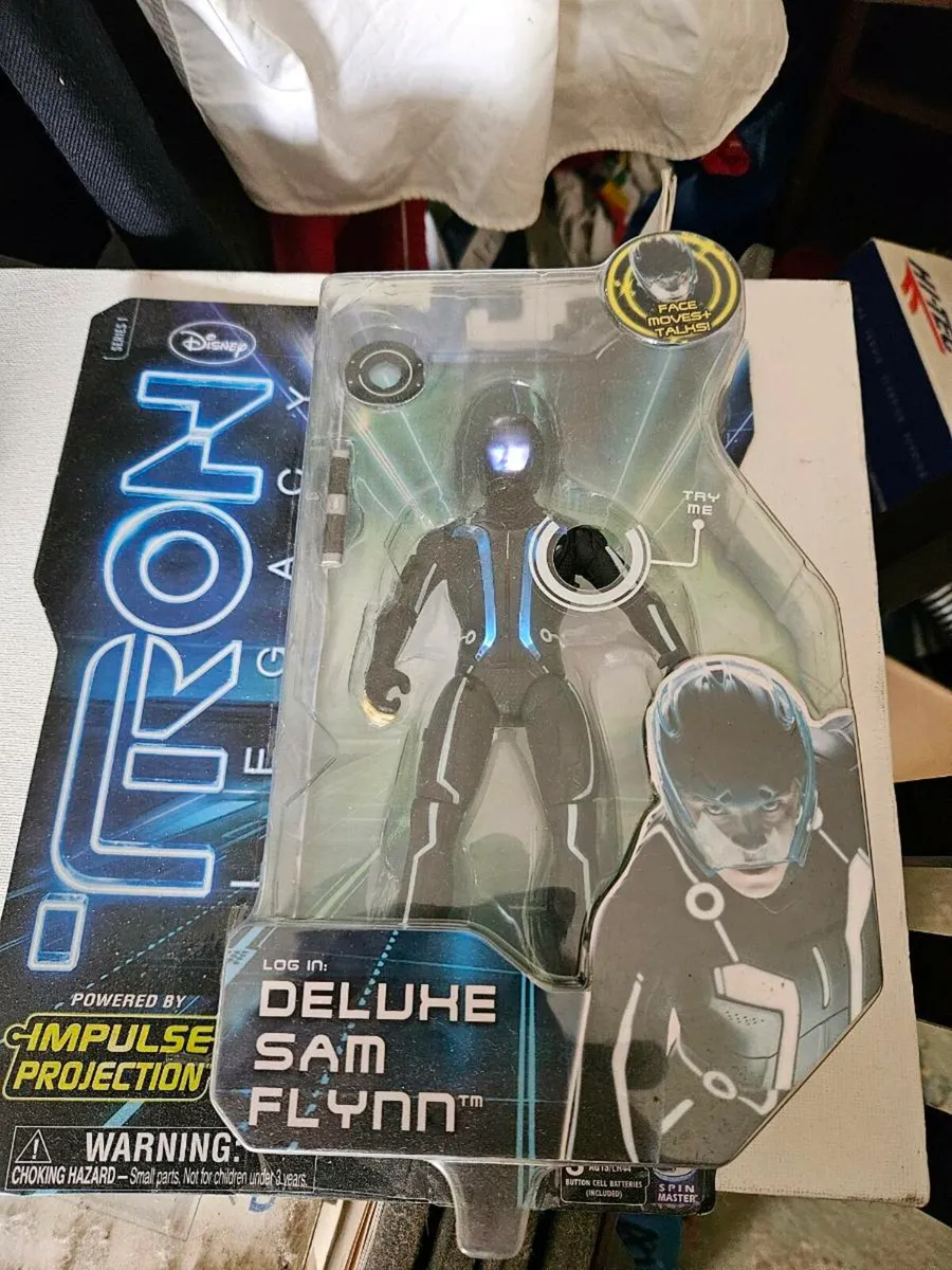 Disney Deluxe Tron Sam Flynn - Image 1
