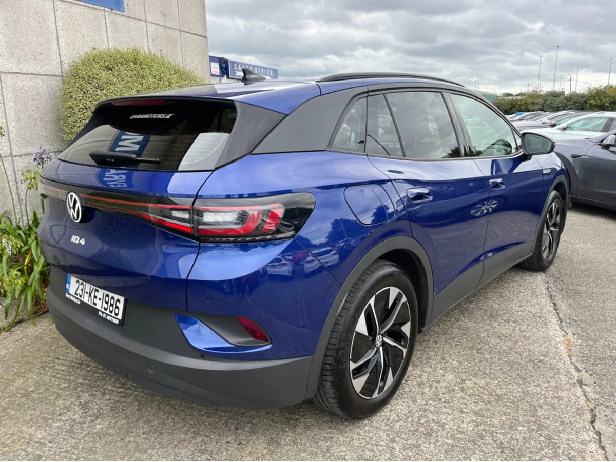 Volkswagen ID.4 PURE LIFE 52KWH ELECTRIC - Image 4