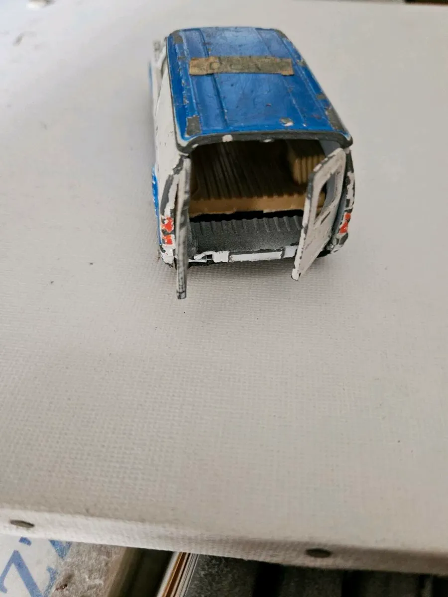Corgi Ford Escort Van - Image 4