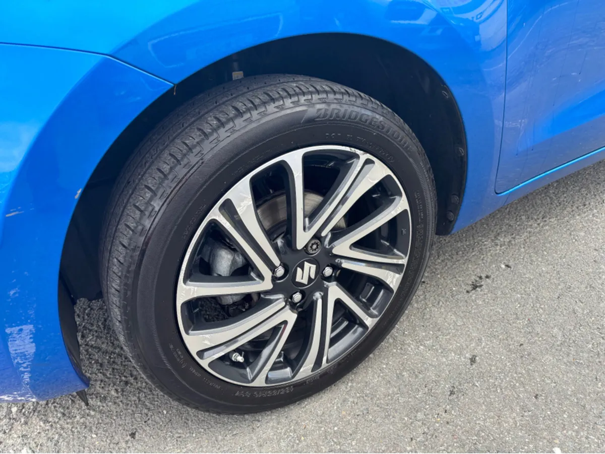 Suzuki Swift 1.2 DUALJET HYBRID SZ-L - Image 4