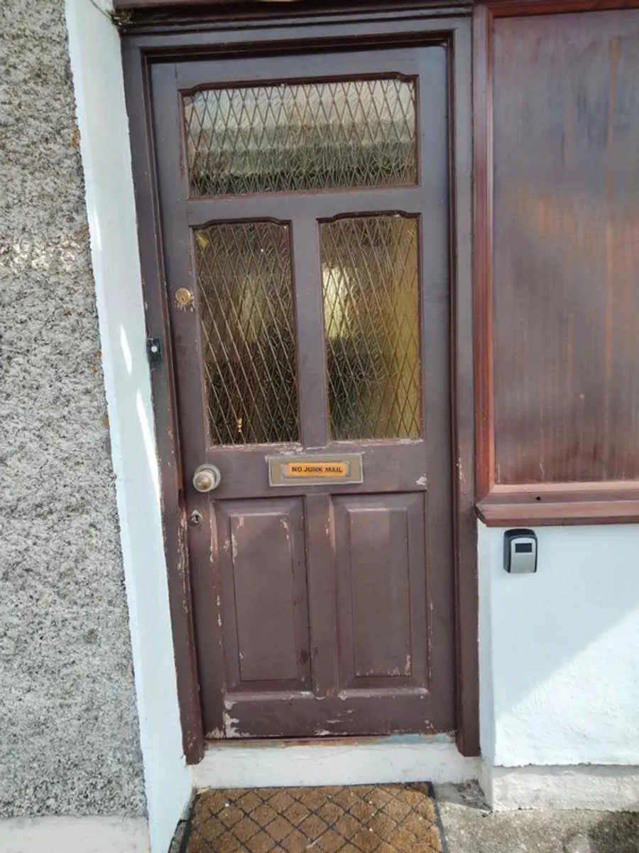 Front door, back door - Image 1