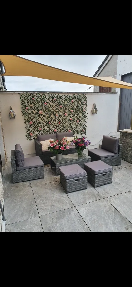 Garden furniture - Image 1
