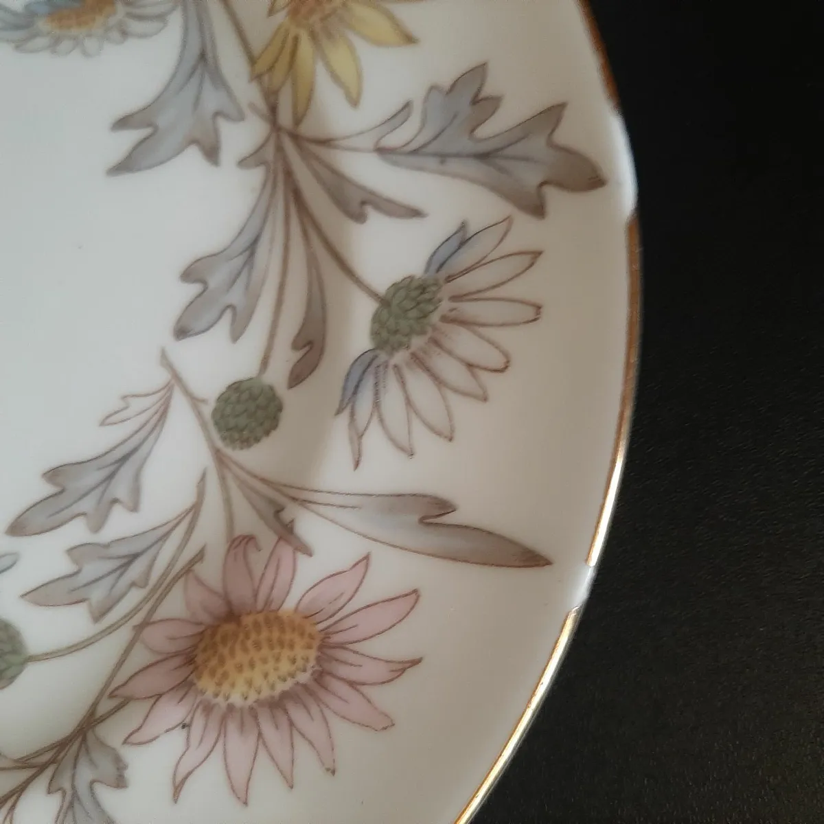 Coalport bone china 6cups/4saucers/6 side plates - Image 2