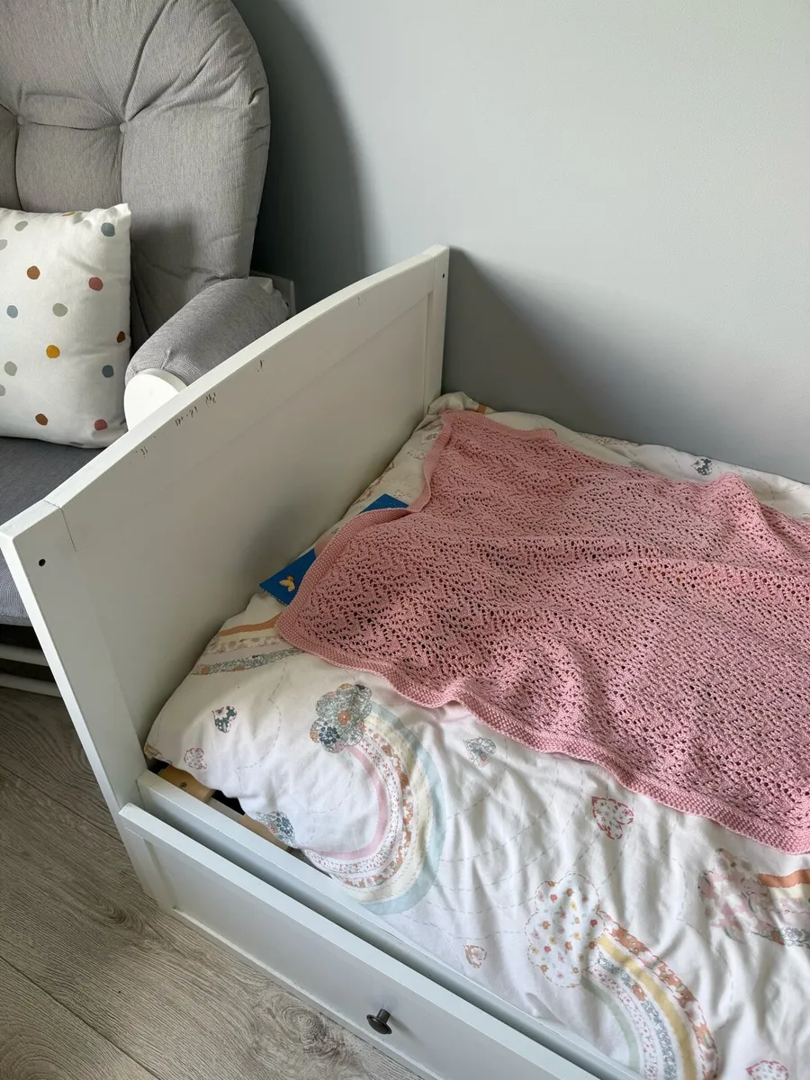 Cot bed - Image 2