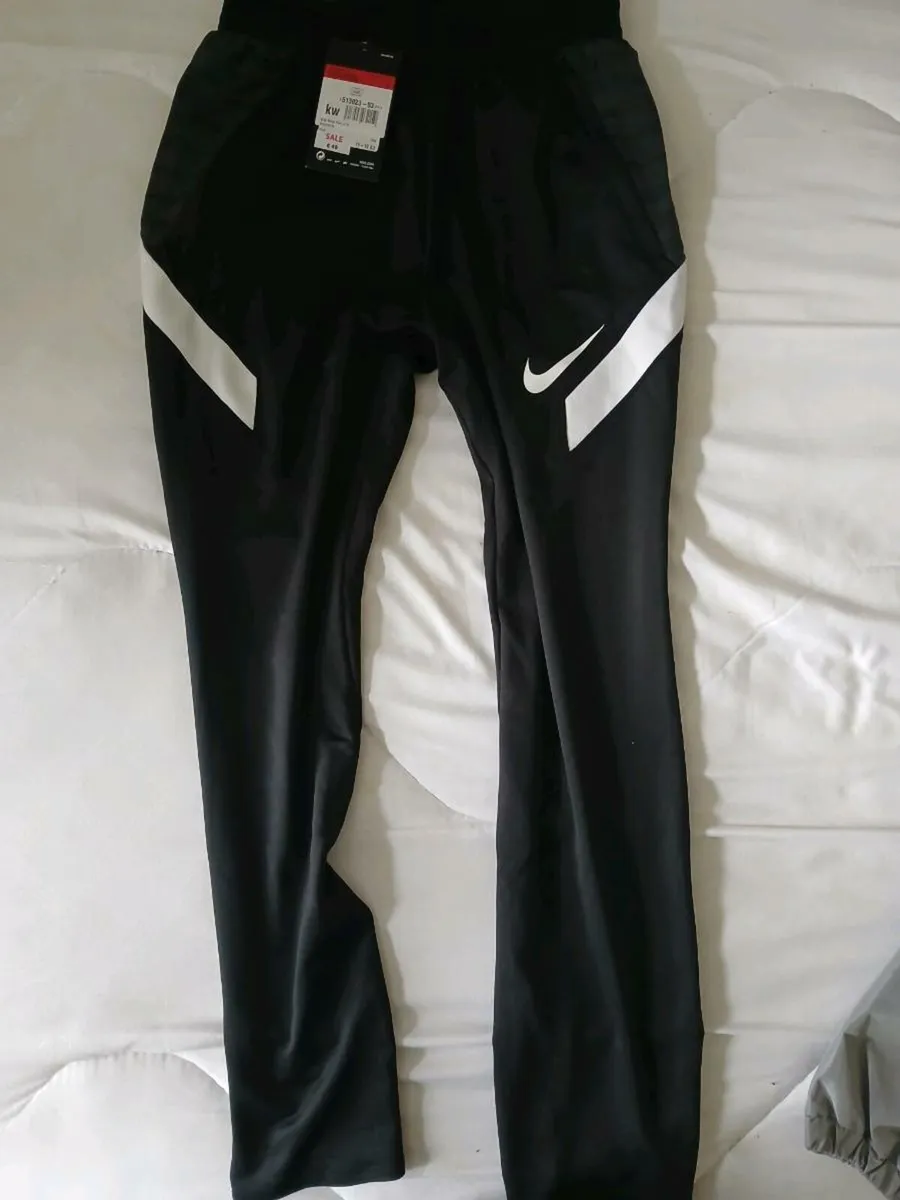 nike tracksuit - Image 1