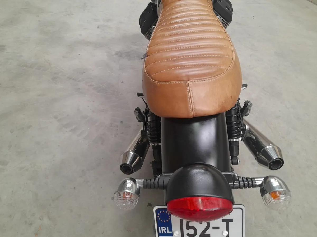 2015  MOTO-GUZZI  V7 Stone  ( Deposit Received ) - Image 4