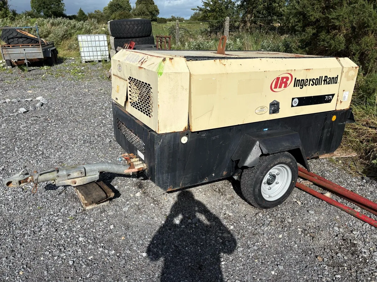 Ingersoll Rand 7/71 road compressor - Image 1