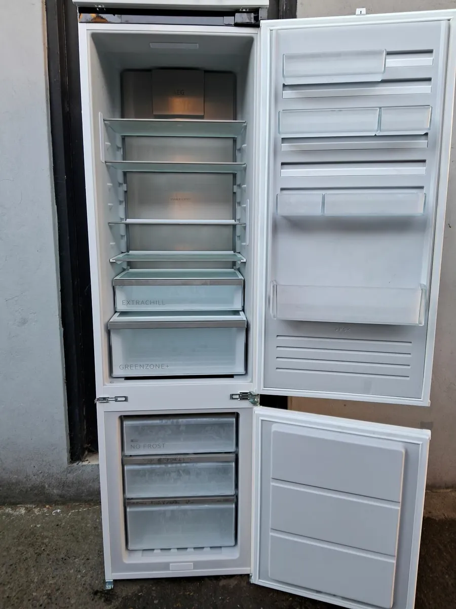 BRAND NEW INTEGRETED FRIDGE AND FREEZER - Image 4
