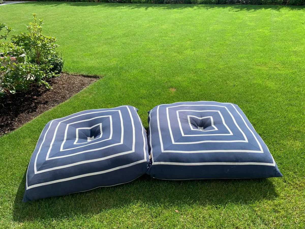 Garden Seating - Large Cushions / bean bag like