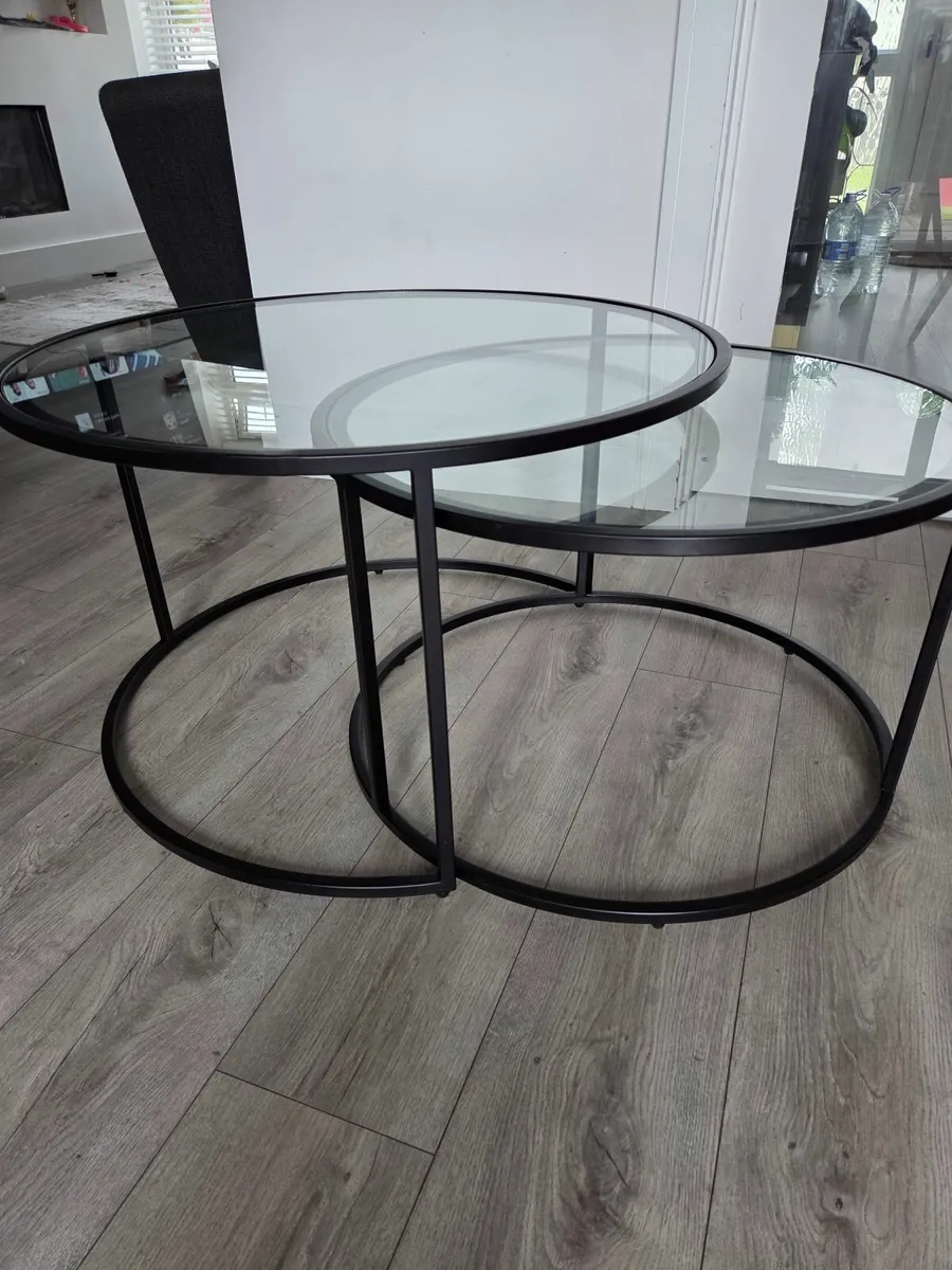 Selling Coffee table set glass/ black metal - Image 1