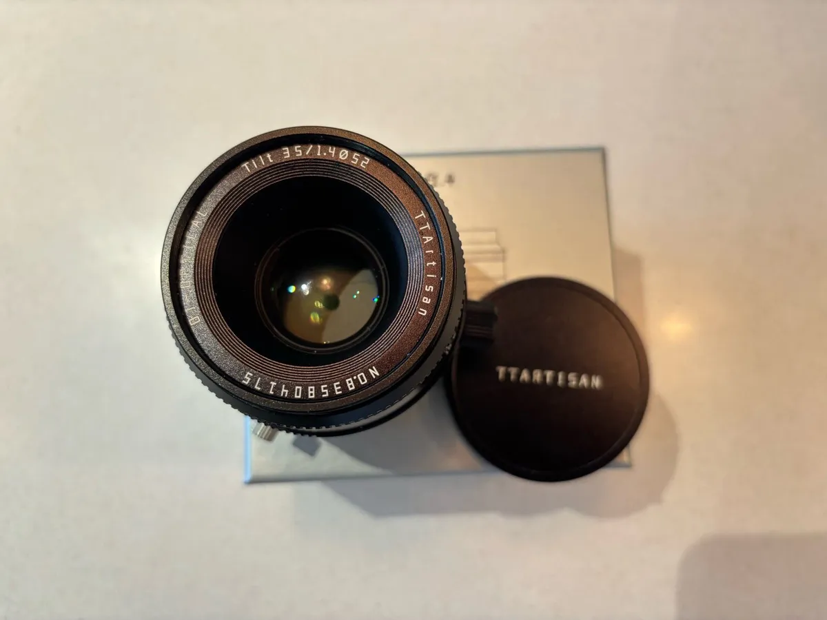 TTArtisan 35mm Tilt Lens | Sony E-Mount - Image 4