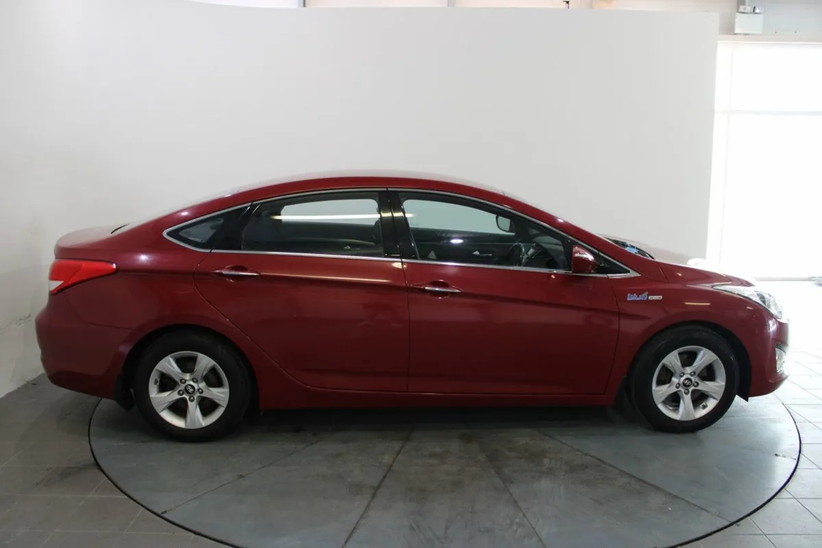 Hyundai i40 Executive 1.7 Diesel - Image 3