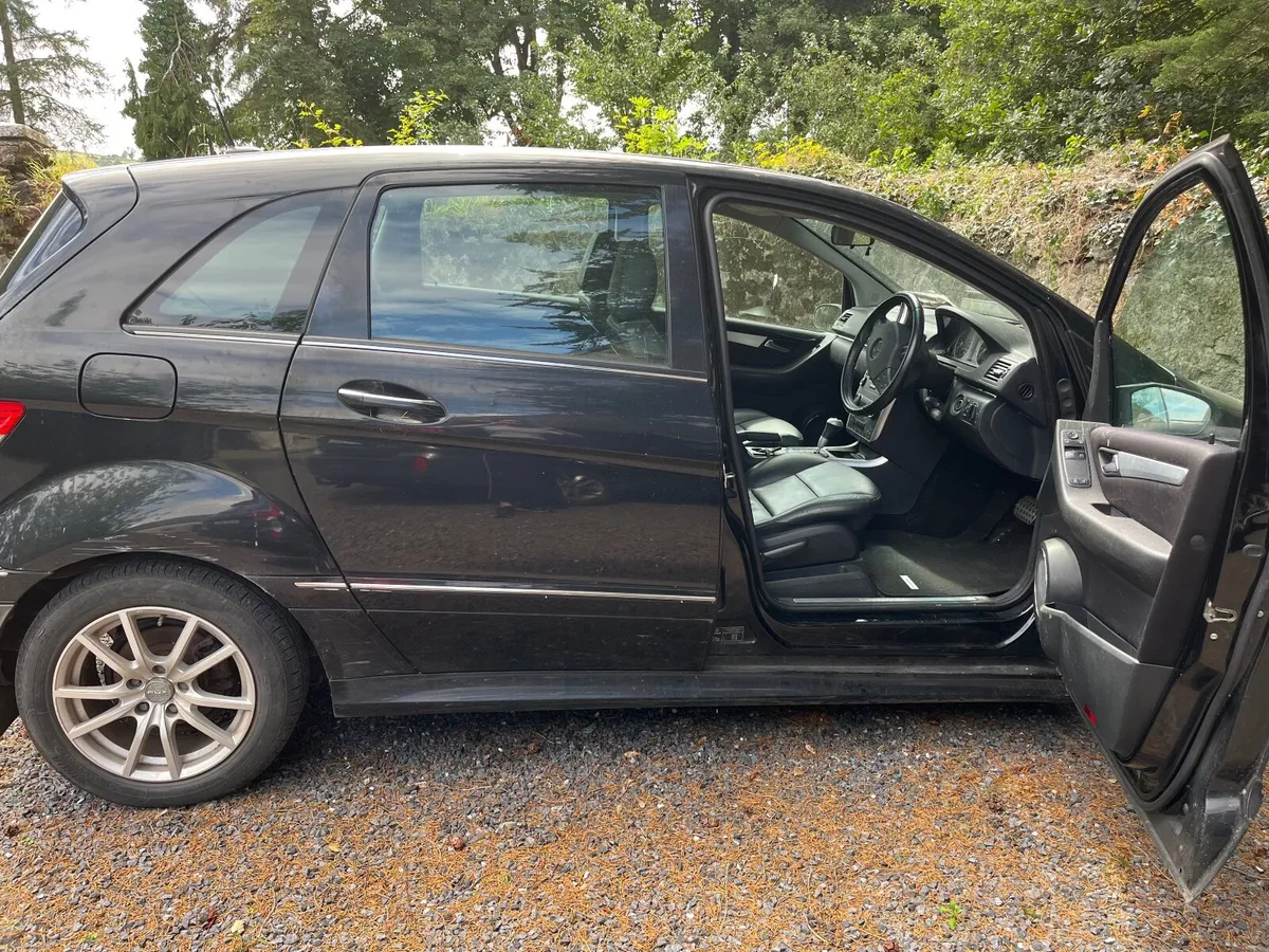 Mercedes-Benz B-Class 2008 - Image 2