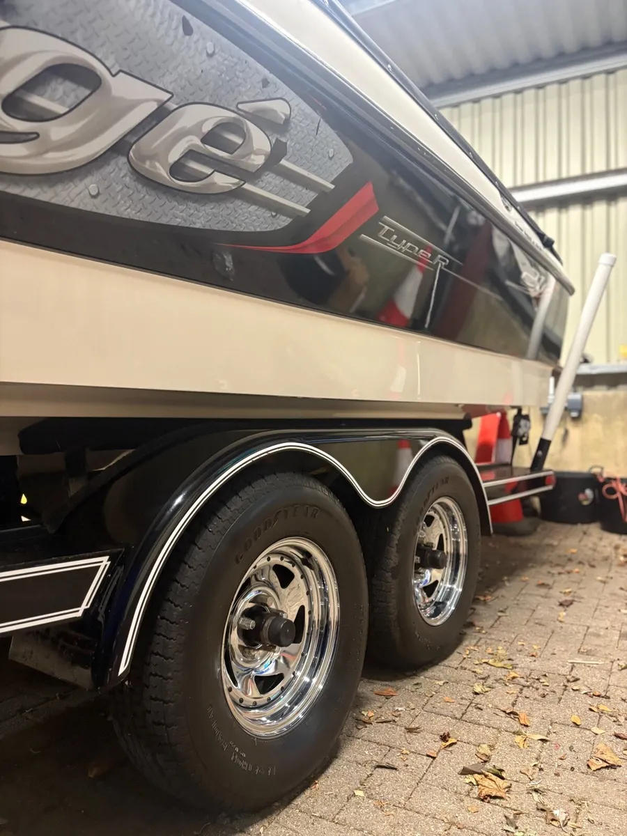 2003 Tige 21i wakeboard boat - Image 4
