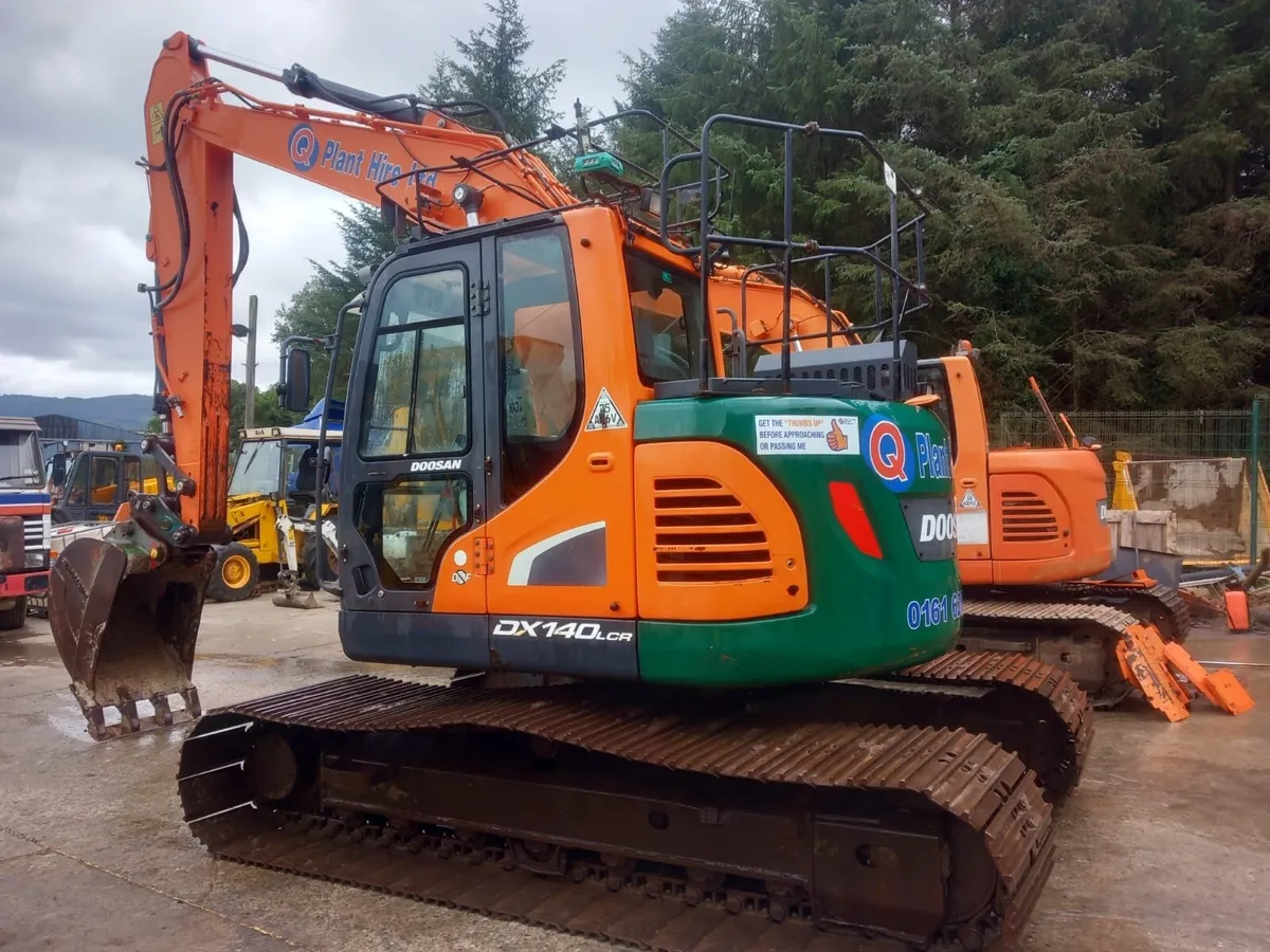 2016 Doosan DX140 LCR - Image 4