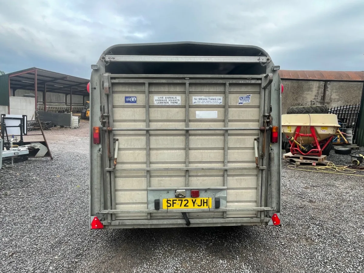 Ifor Williams 14ft x 5ft 10” cattle trailer - Image 4
