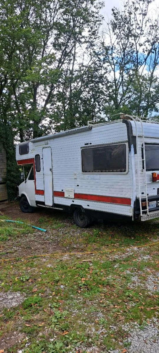 Vintage camper - Image 1