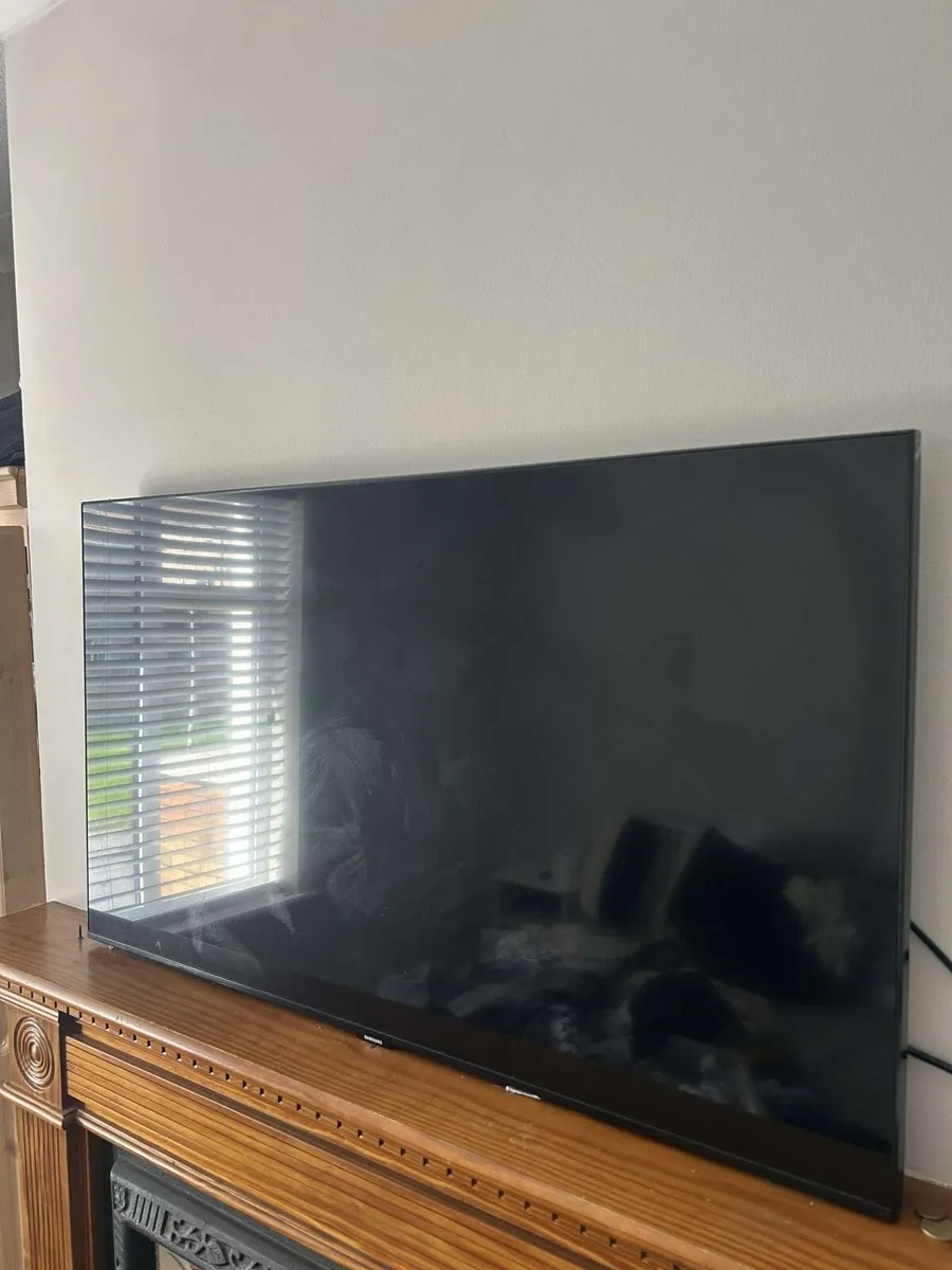 Samsung 43 inch smart TV - Image 1