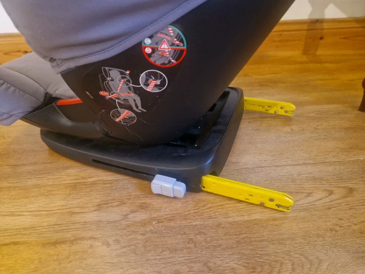 Maxi-cosi car seat - Image 3