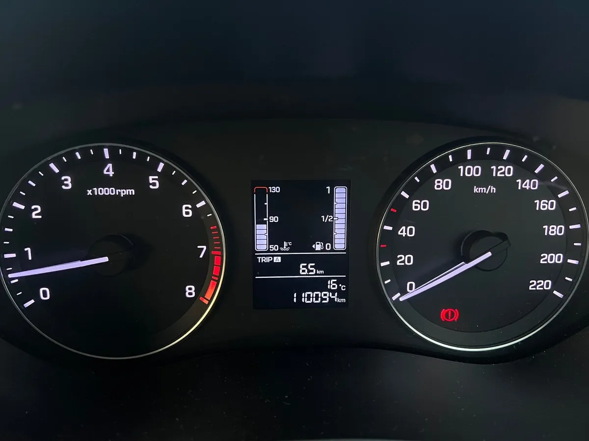 Hyundai i20 DELUXE 2016 5DR w/ Dashcam - Image 3