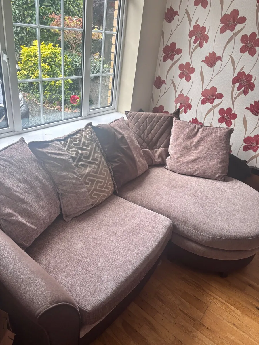 Sofa - Image 3