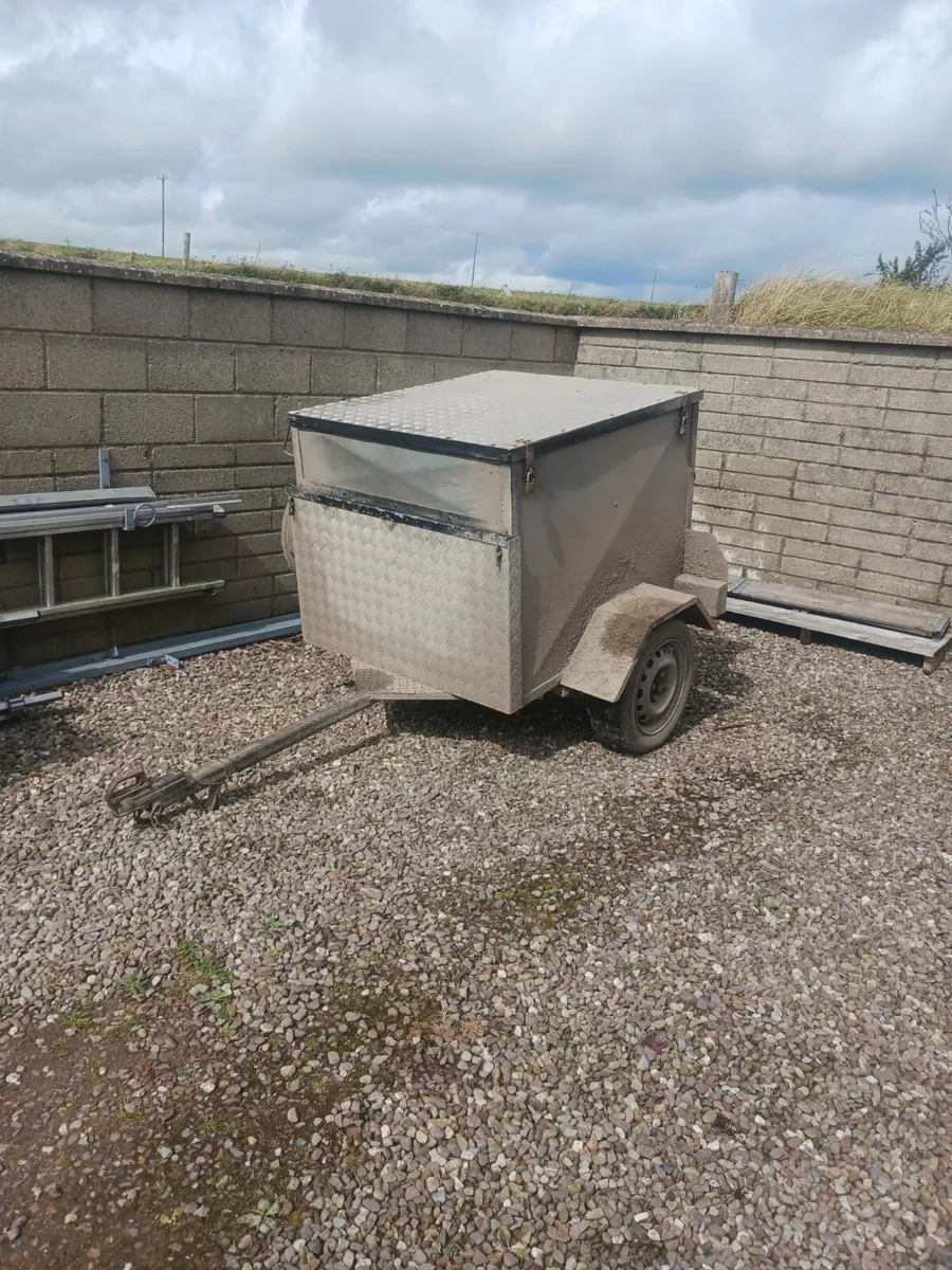 6 Section Trailer - Image 2
