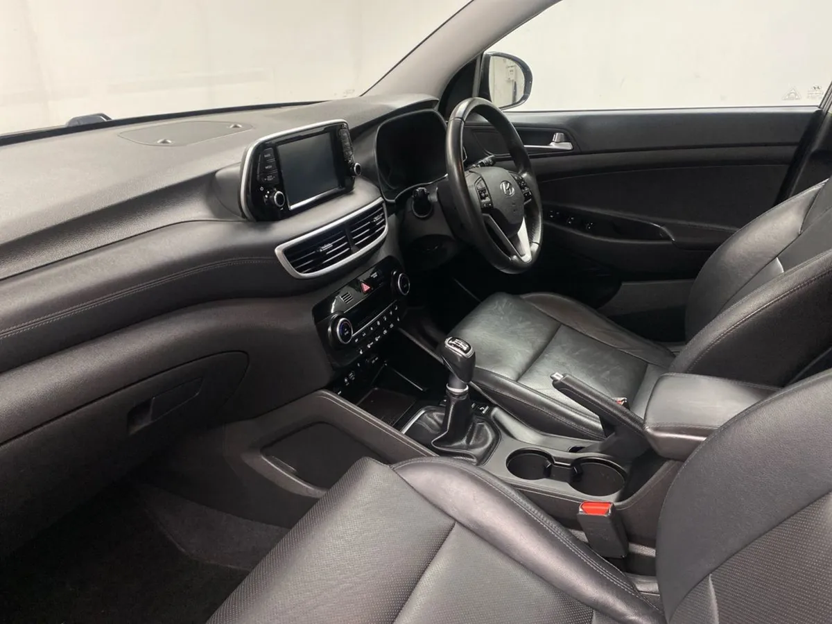 Hyundai Tucson 2WD Executive Petrol - Image 3
