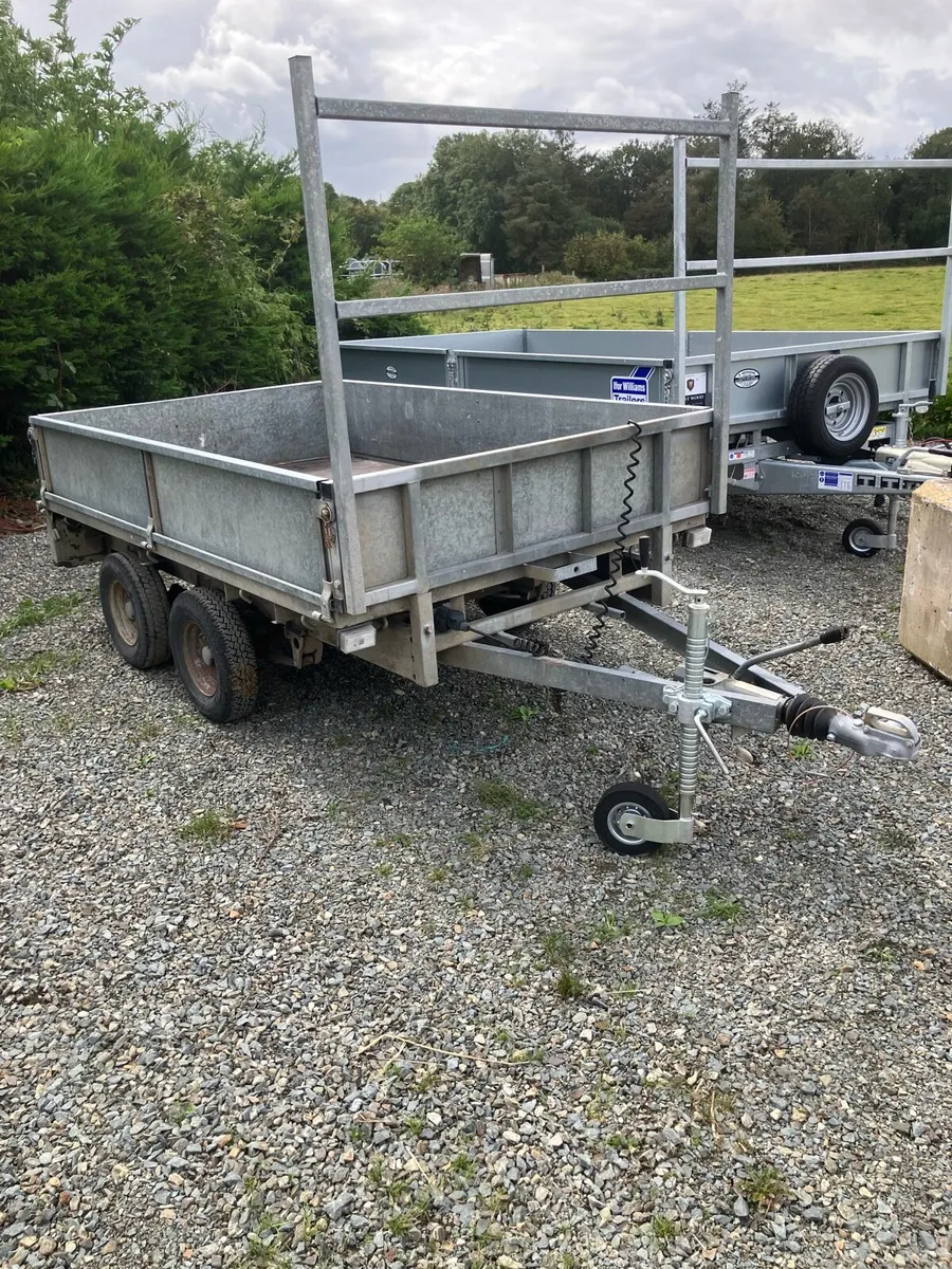 Trailers - Image 2