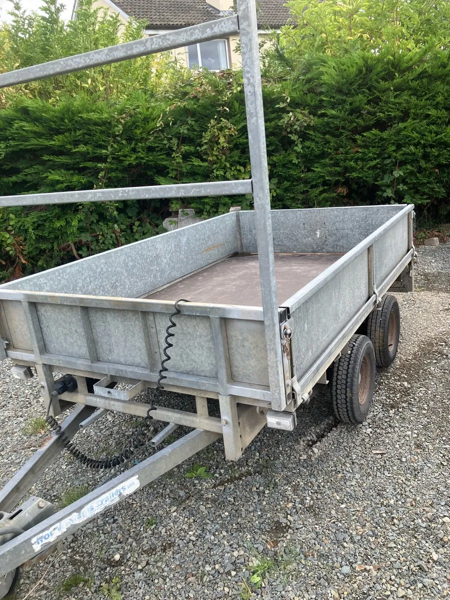 Trailers - Image 3