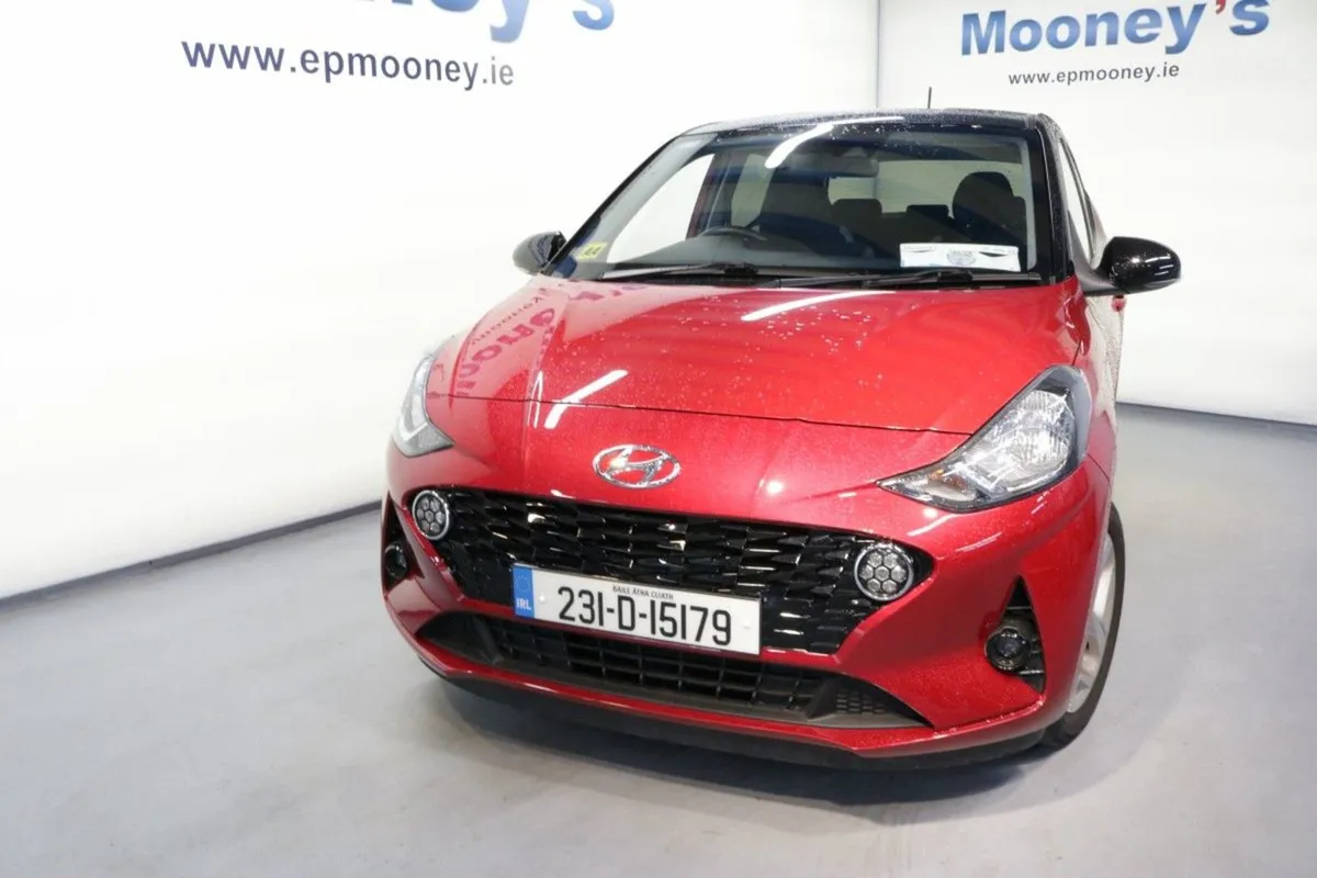 Hyundai i10 Deluxe Plus 1.0l Petrol Hatchback - Image 2