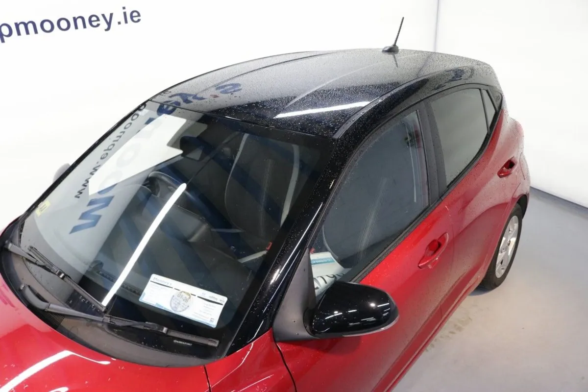Hyundai i10 Deluxe Plus 1.0l Petrol Hatchback - Image 3