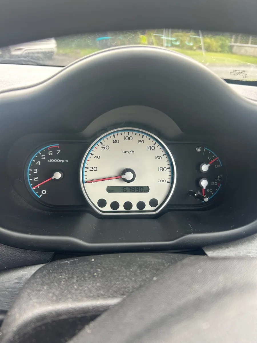 Hyundai i10 1.1L Petrol - Image 2