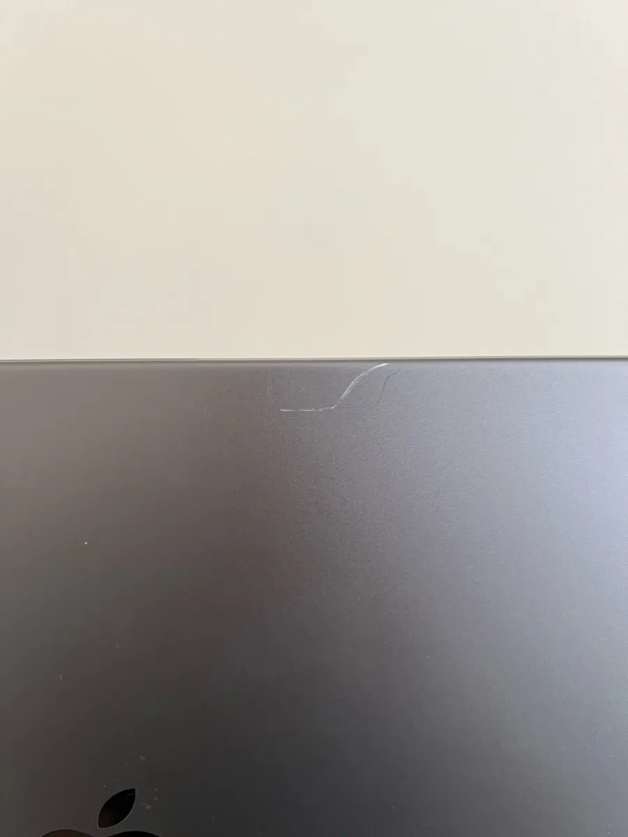 MacBook Pro 16 inch M1 PRO - Image 3