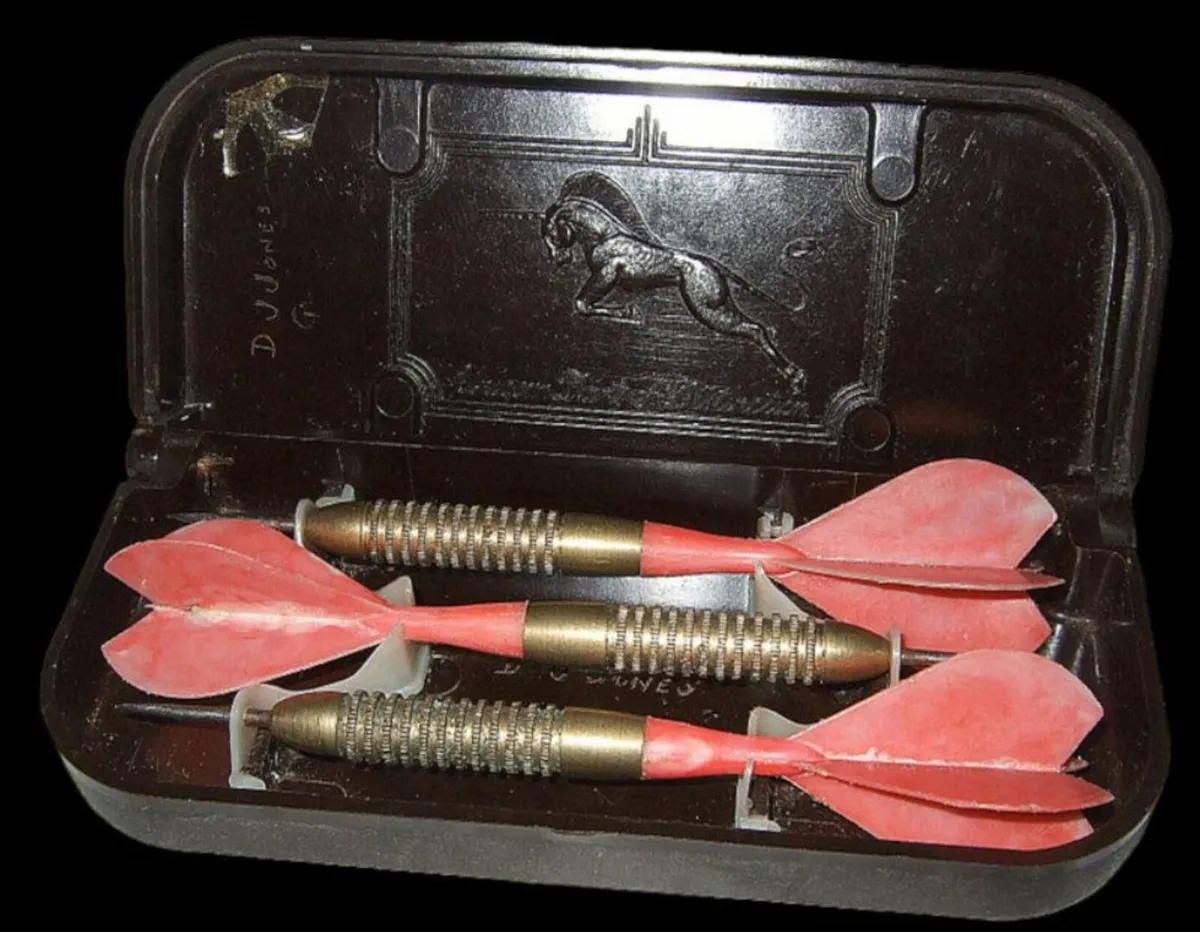 Vintage Set of 1940s Darts-Authentic/Bakelite Case - Image 1