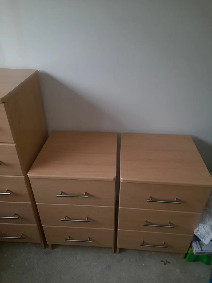 Chest of drawers + two bed side lockers €40 ono - Image 3