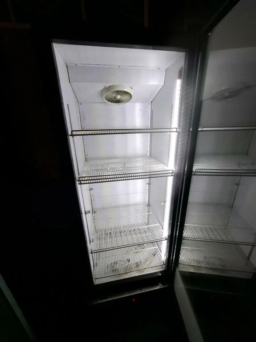 Led screen Bar fridge perfect working order - Image 2